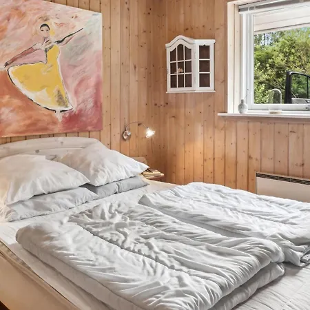 3 Bedroom Awesome Home In Idestrup * Bøtø By