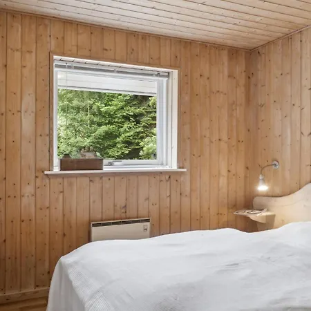 3 Bedroom Awesome In Idestrup Casa vacanze Bøtø By